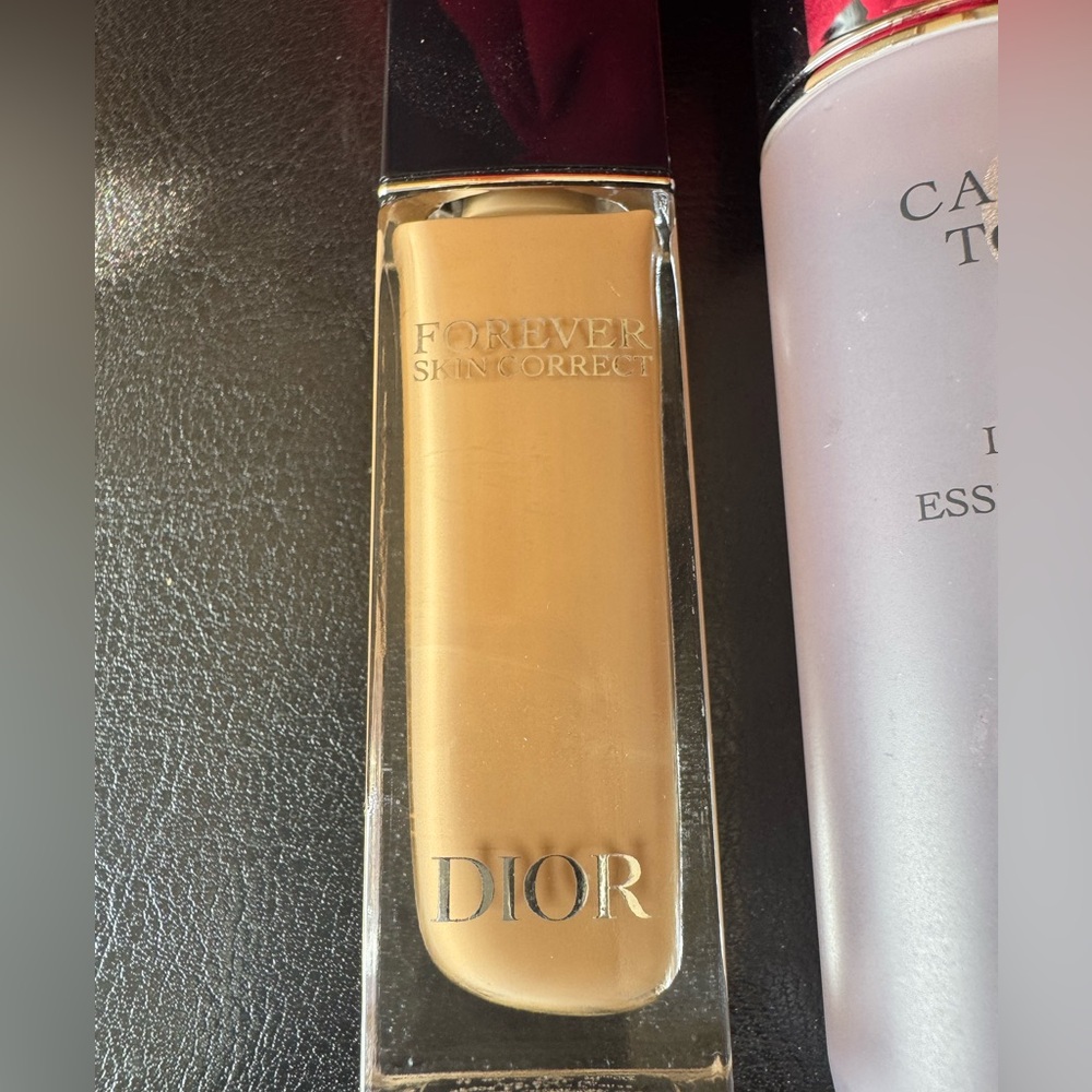 Dior Beauty Bundle W/Capture Total Lotion, Mascara, & Concealer W/Red Dior Pouch - Picture 2 of 16